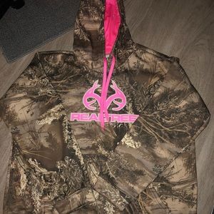 Real tree pink/camo hoodie size XL ( runs small )